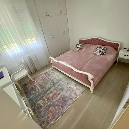 Crystal Rose - Center Apartment Skopje Exterior foto